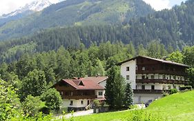 Hotel Apart Tuxertal  2*